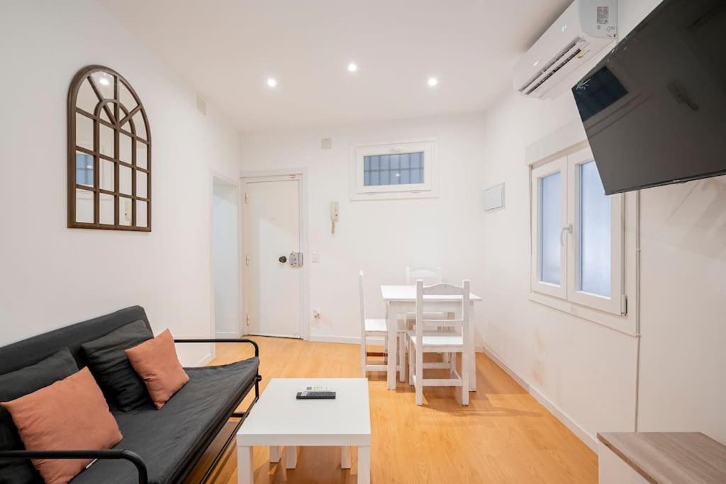 Espiritu Santo, Comodidad Para 2 En Malasana Madrid Esterno foto