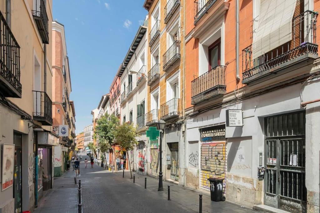 Espiritu Santo, Comodidad Para 2 En Malasana Madrid Esterno foto