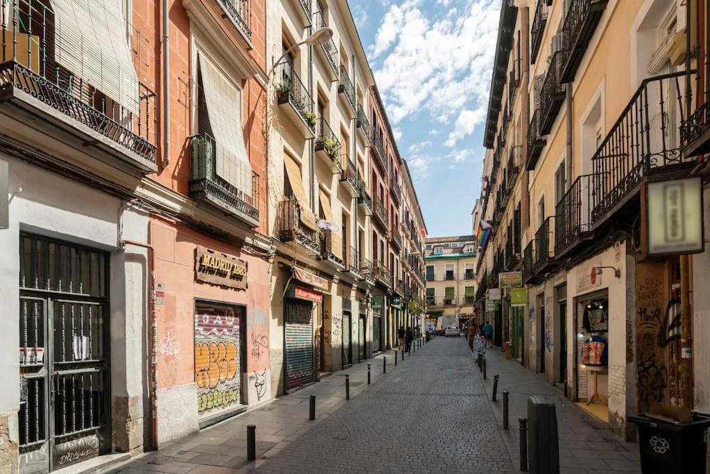 Espiritu Santo, Comodidad Para 2 En Malasana Madrid Esterno foto